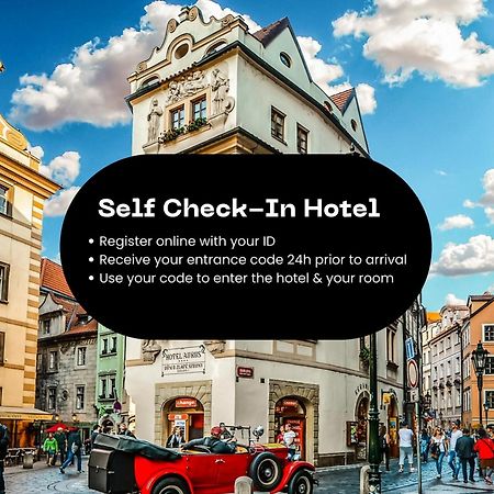 Hotel Aurus By Adrez Praha Bagian luar foto